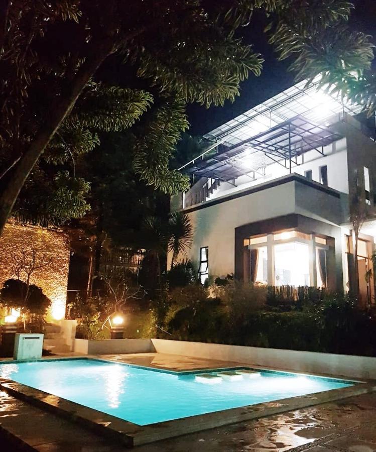 Villa Alessa Puncak Exteriér fotografie