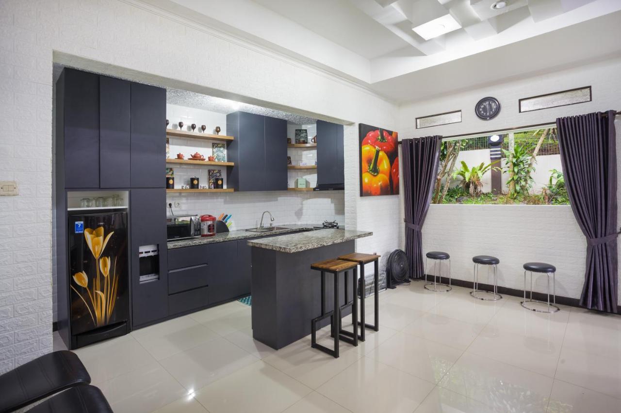 Villa Alessa Puncak Exteriér fotografie