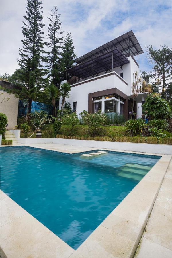 Villa Alessa Puncak Exteriér fotografie
